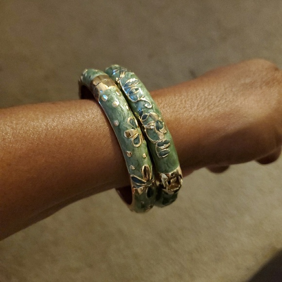 2 Snap Bangles - Picture 4 of 4